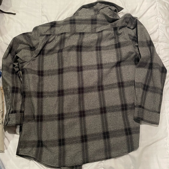Carhartt XL flannel. Loose fit - Picture 2 of 3